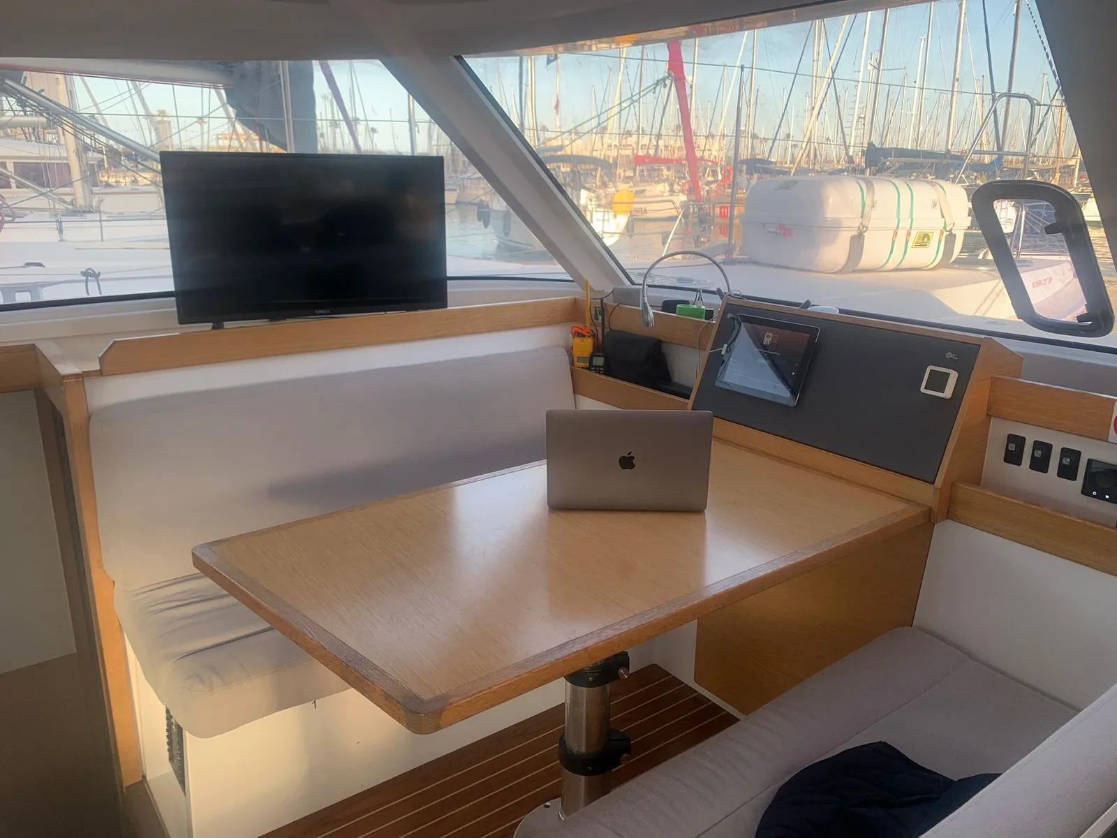 Alquiler catamarán privado Barcelona